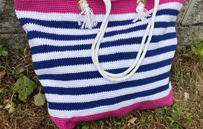 crocheted-beach-bag-amazing-beautiful-beach-bags-35-free-crochet-patterns-new-2019