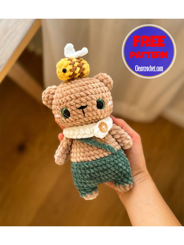 crochet teddy bear with bee