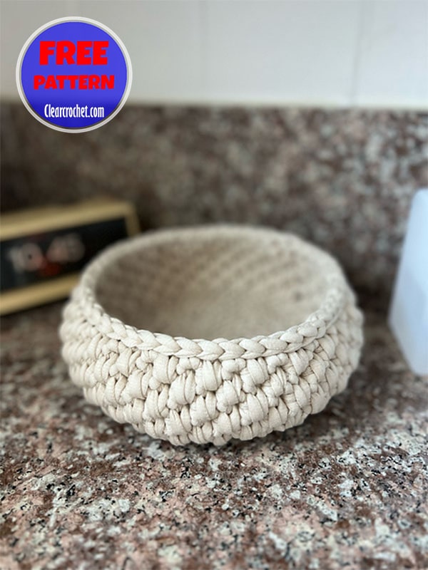 small crochet bread basket