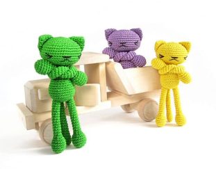 free-pattern-tiny-long-legged-cat-2021