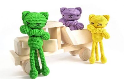 free-pattern-tiny-long-legged-cat-2021