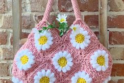 daisy-crochet-granny-square-tote-bag-free-pattern