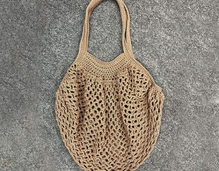 farmers-style-mesh-crochet-market-bag-free-pattern