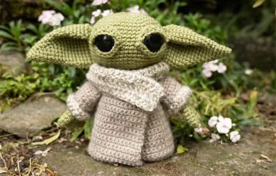 free-amigurumi-baby-yoda-crochet-pattern