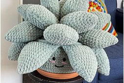 free-succulent-crochet-pillow-pattern