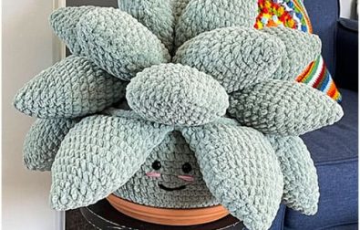 free-succulent-crochet-pillow-pattern