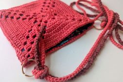 mini-crochet-granny-square-shoulder-bag-free-pattern