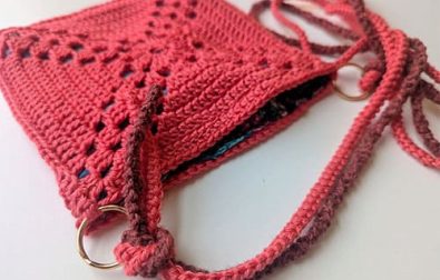 mini-crochet-granny-square-shoulder-bag-free-pattern