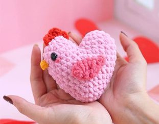 crochet-heart-chicken-free-amigurumi-pattern